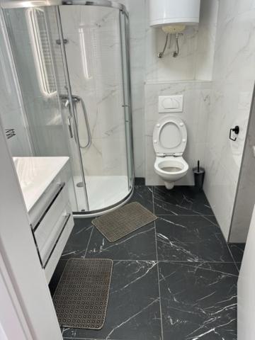 Gostilna In Apartmaji Zlati Lev - Maribor Buitenkant foto