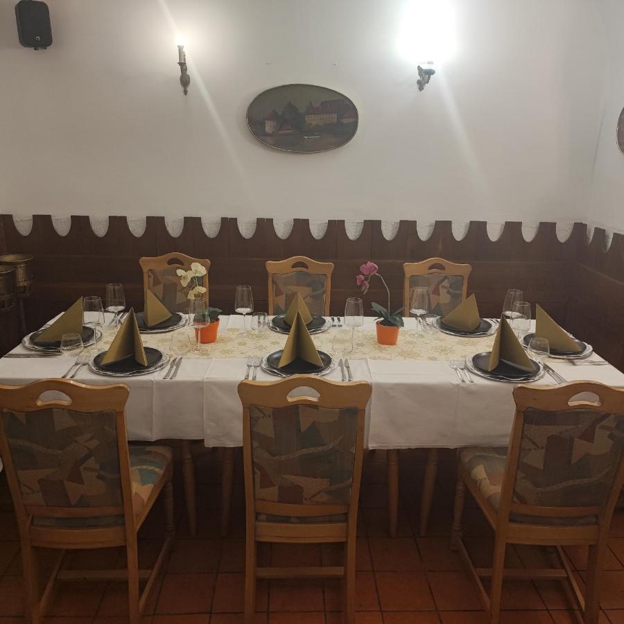 Gostilna In Apartmaji Zlati Lev - Maribor Buitenkant foto